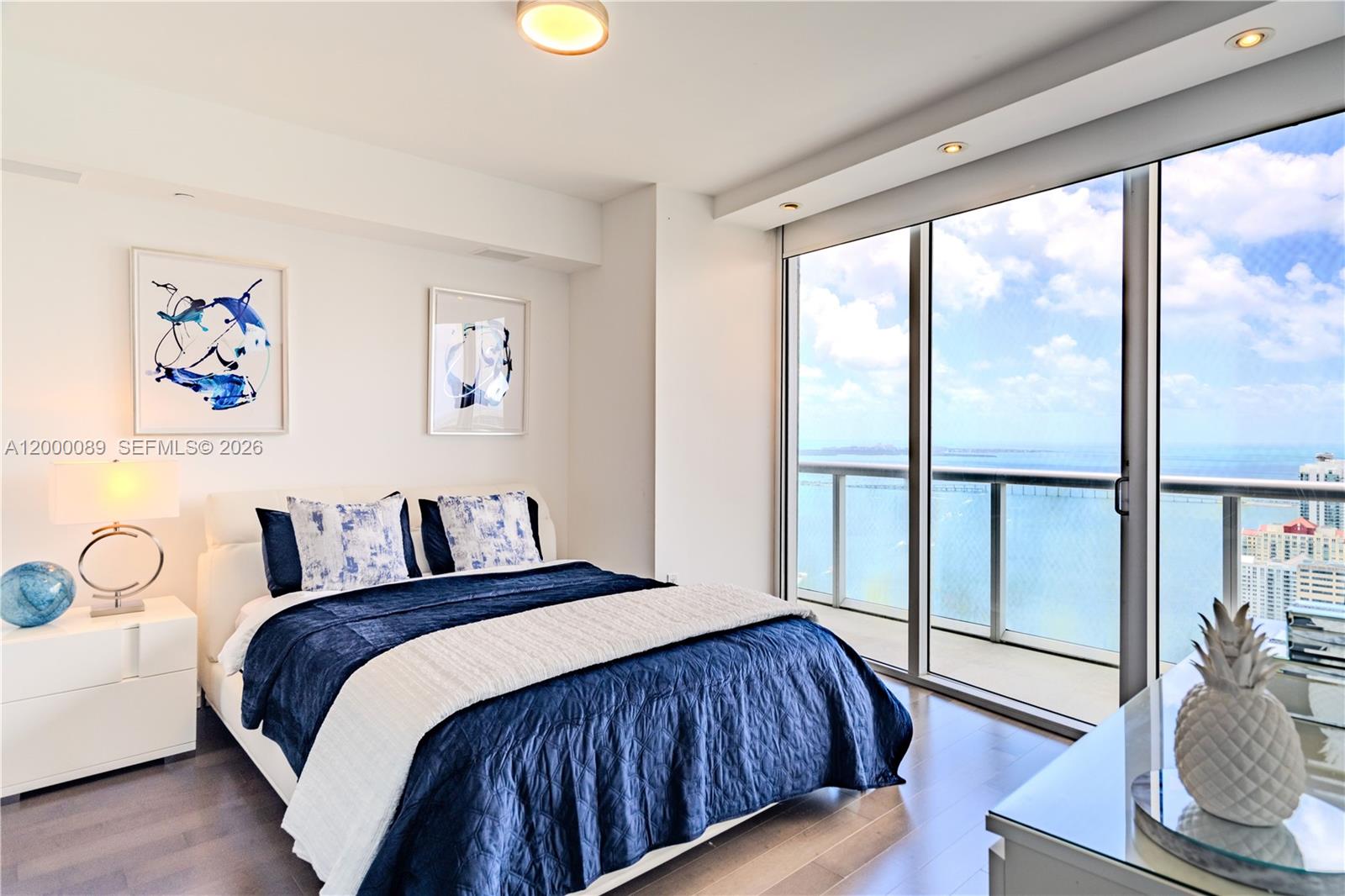 image Icon Brickell II16