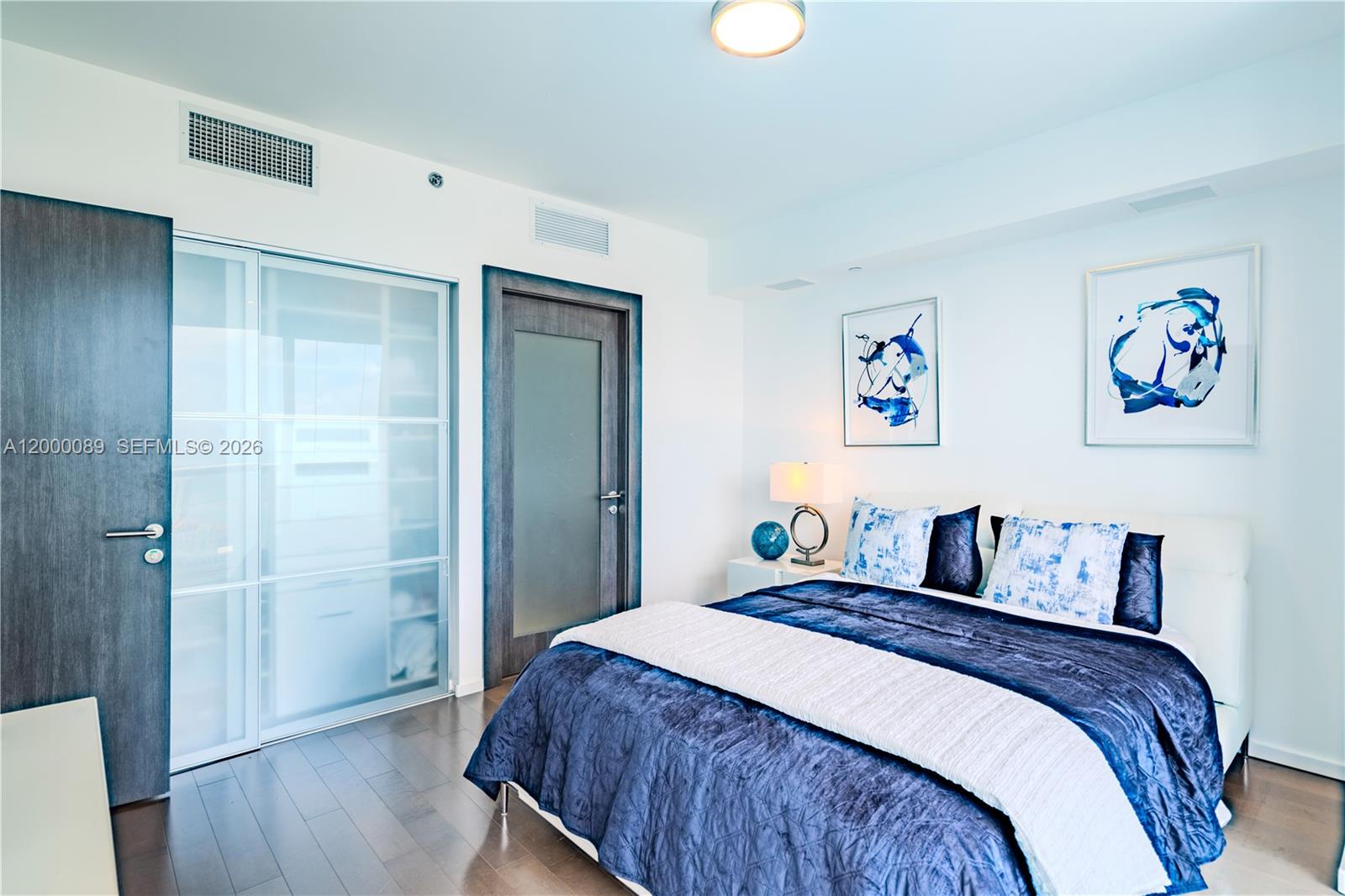 image Icon Brickell II17