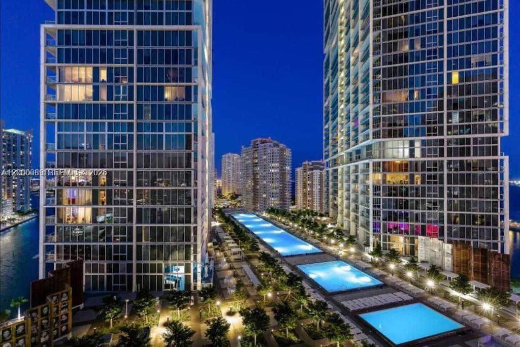 image Icon Brickell II35