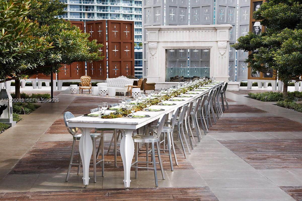 image Icon Brickell II37