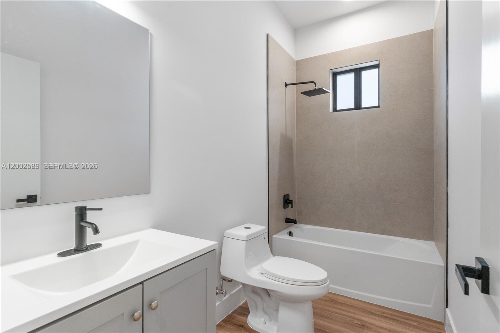 4518 NW 4th St Miami, FL 33126