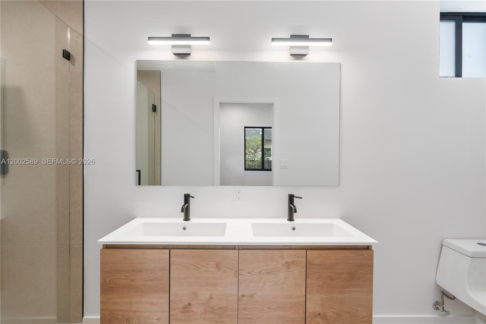 4518 NW 4th St Miami, FL 33126