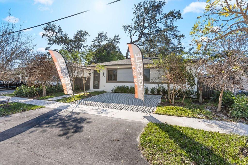 4518 NW 4th St Miami, FL 33126