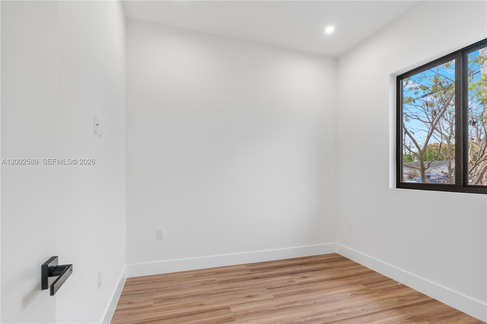 4518 NW 4th St Miami, FL 33126