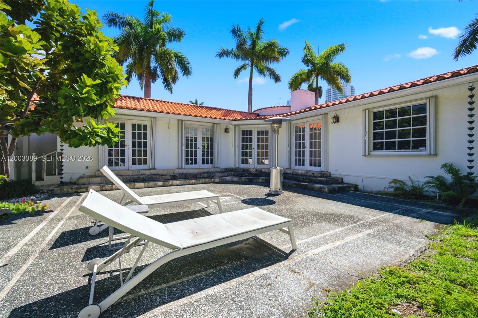 2300 S Miami Ave Miami, FL 33129