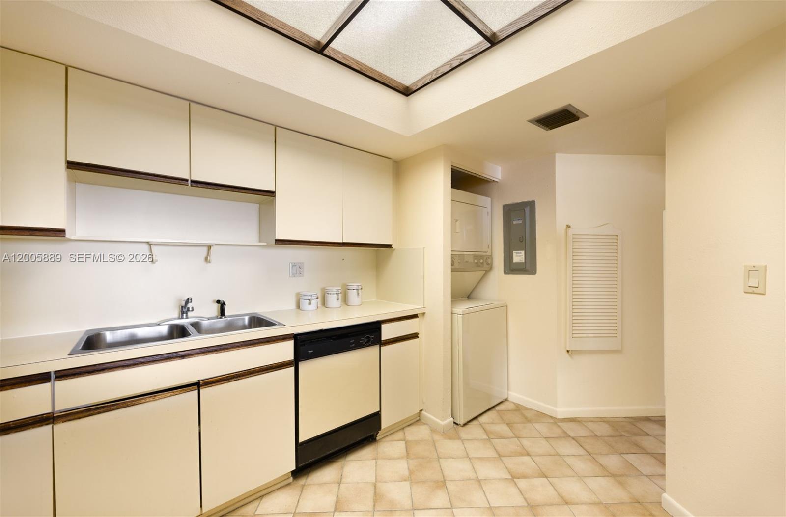 520 Brickell Key Dr #A1001 Miami, FL 33131