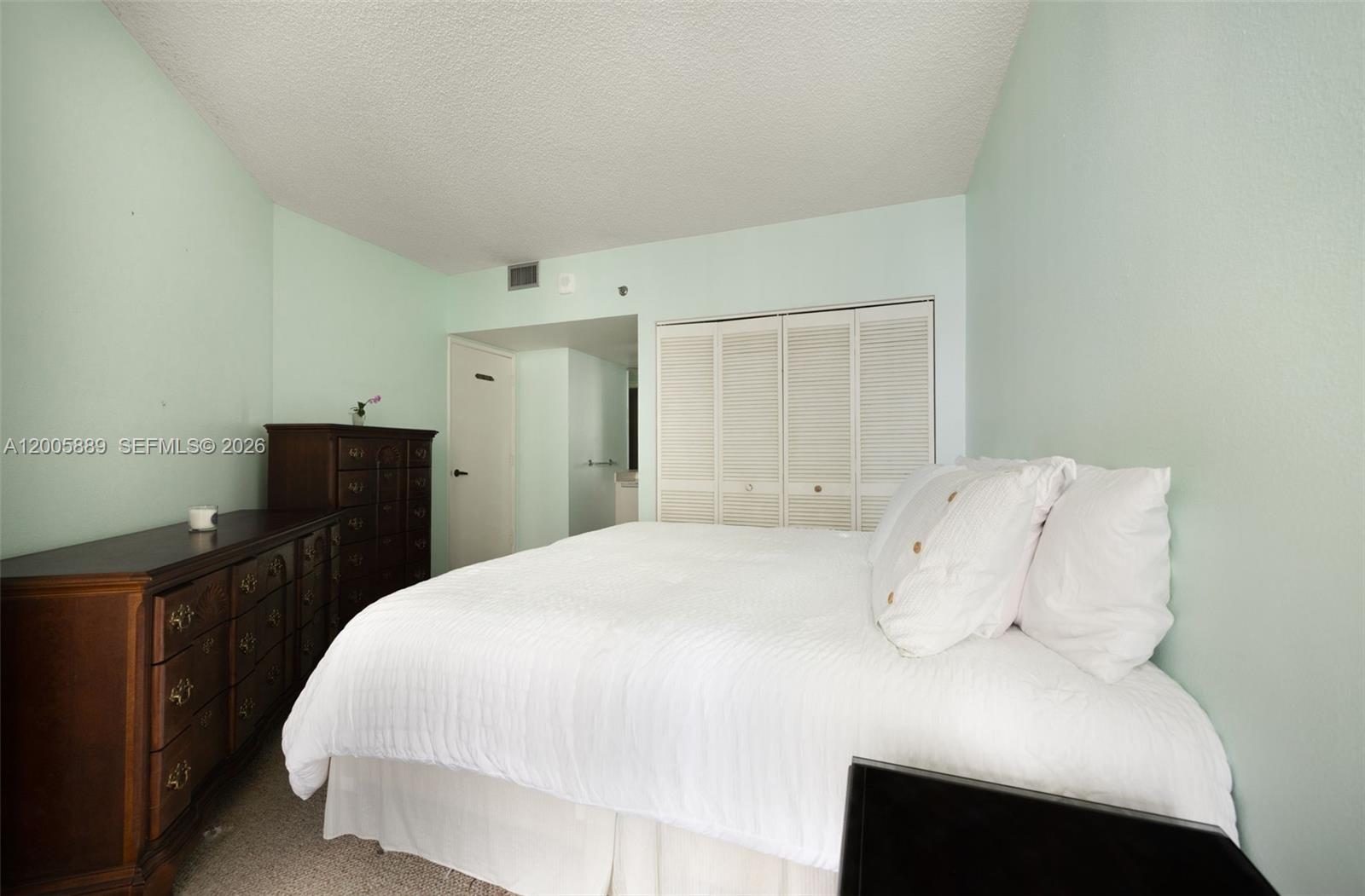 520 Brickell Key Dr #A1001 Miami, FL 33131