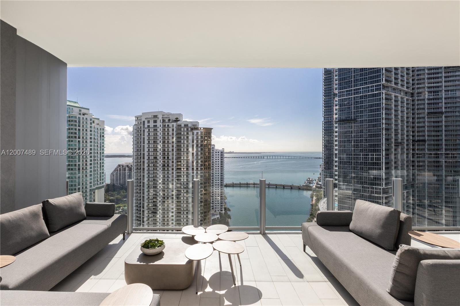 300 Biscayne Blvd Way #2802E Miami, FL 33131
