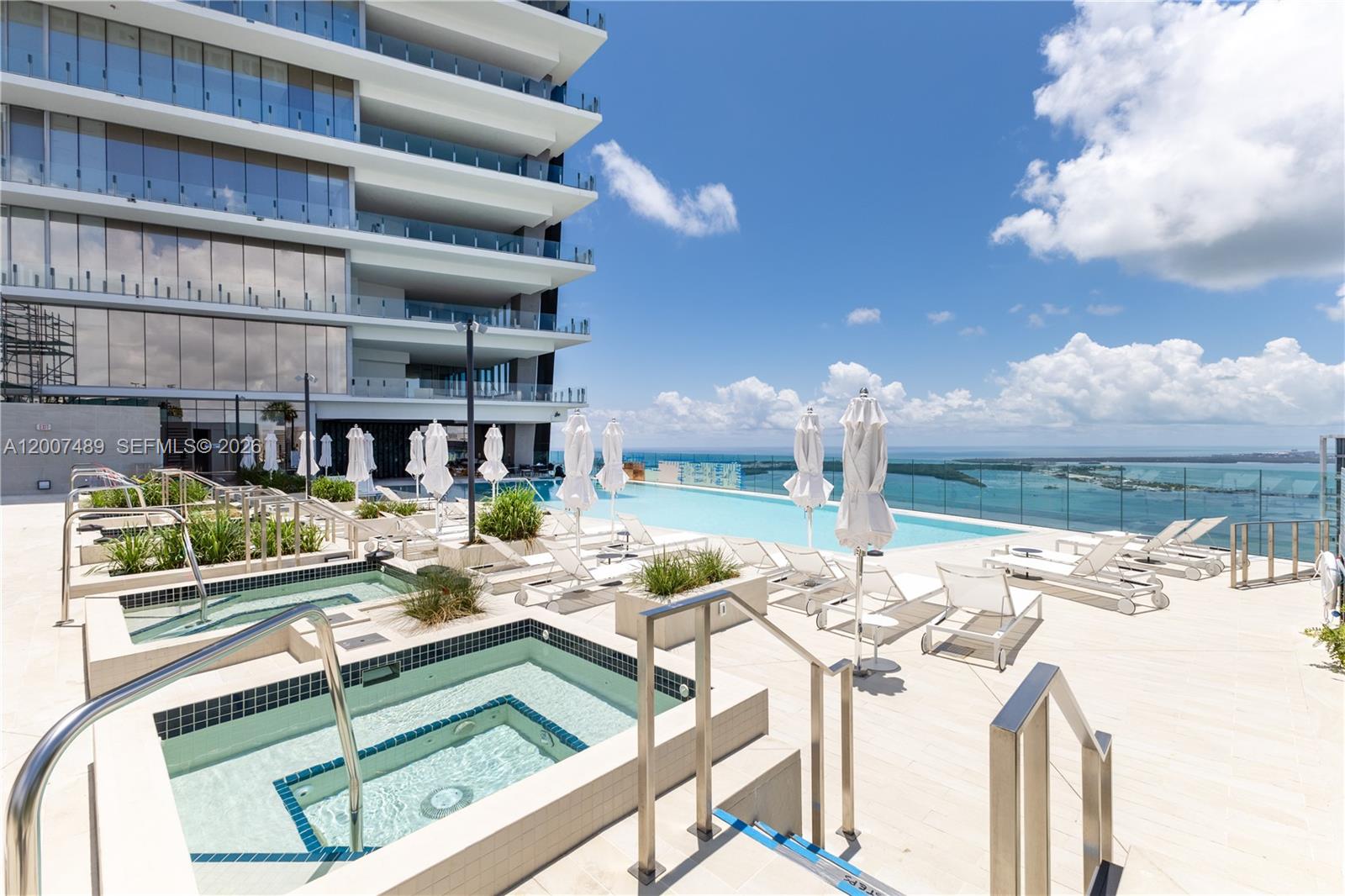 300 Biscayne Blvd Way #2802E Miami, FL 33131