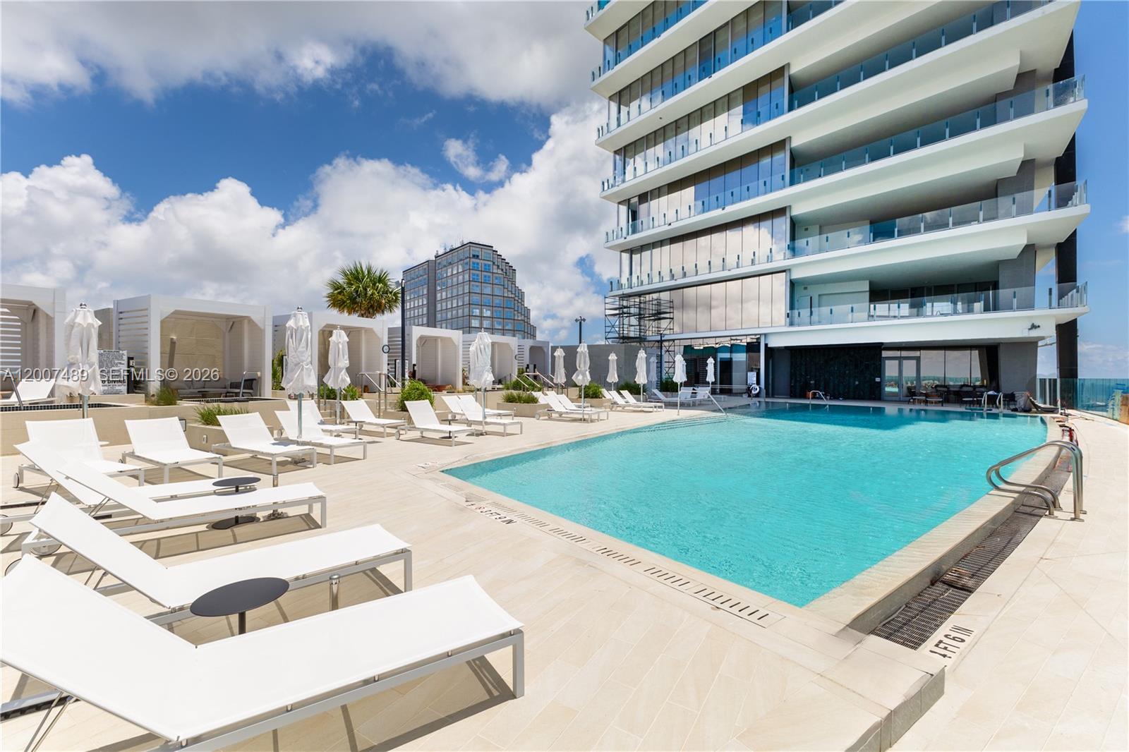 300 Biscayne Blvd Way #2802E Miami, FL 33131