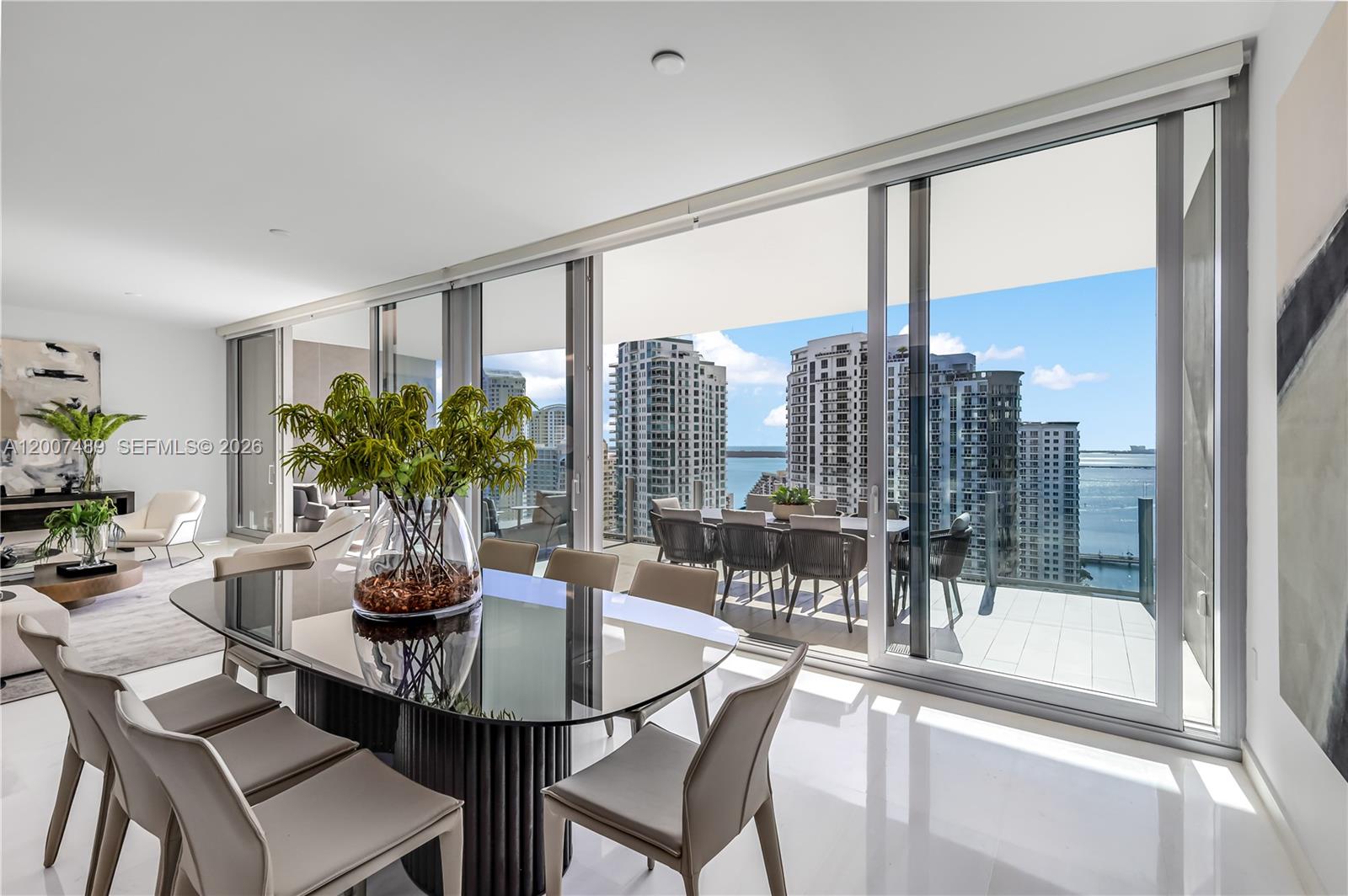 300 Biscayne Blvd Way #2802E Miami, FL 33131