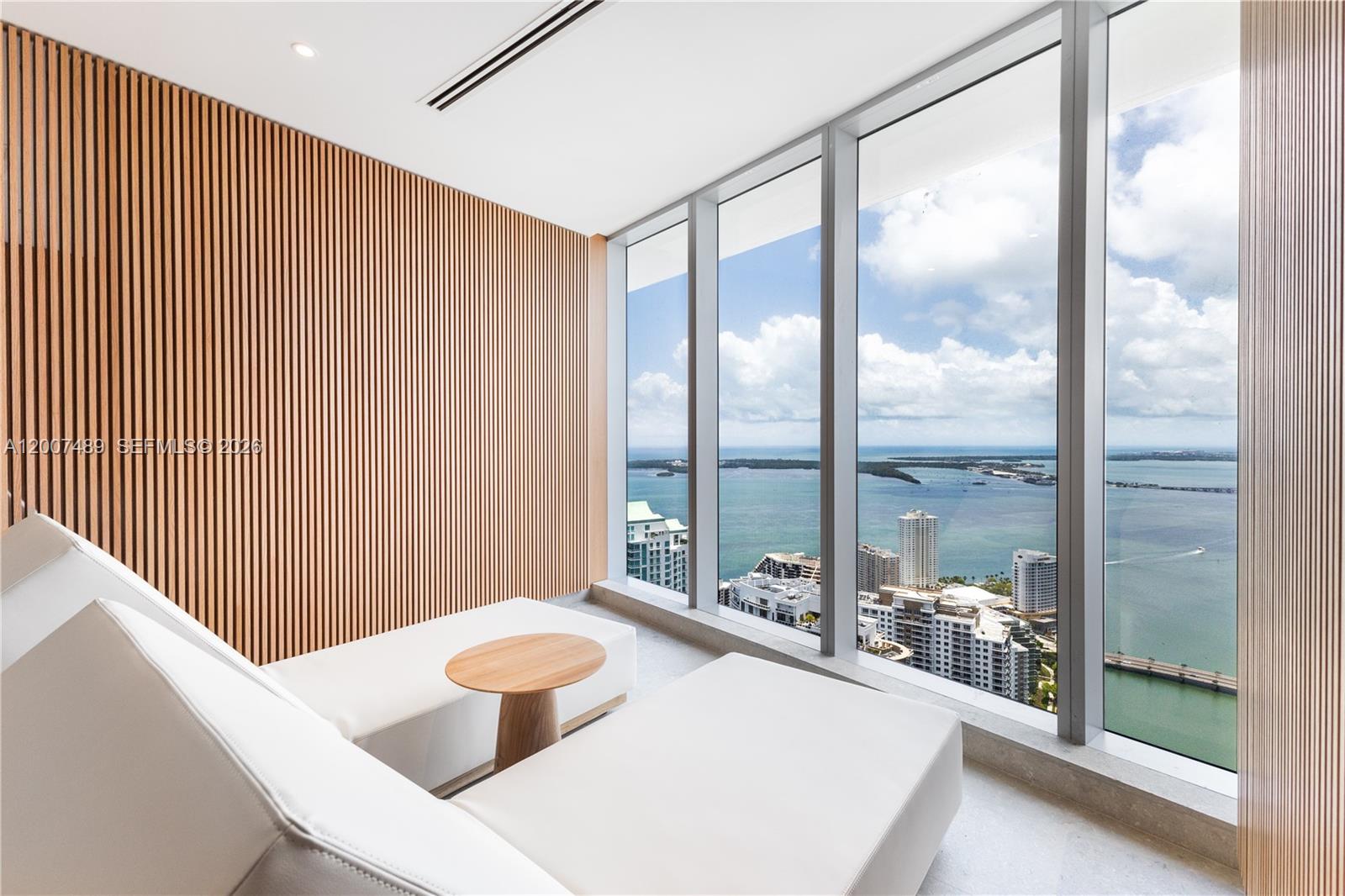 300 Biscayne Blvd Way #2802E Miami, FL 33131