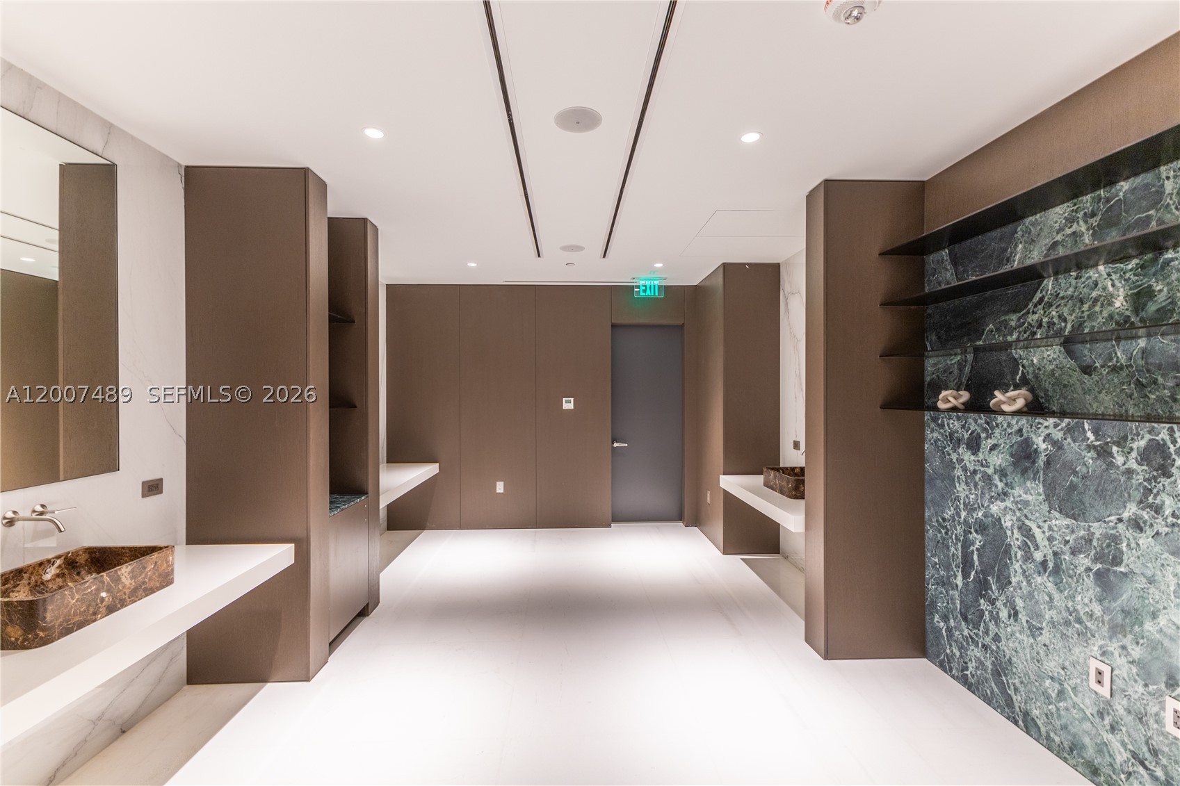 image Aston Martin Residences83