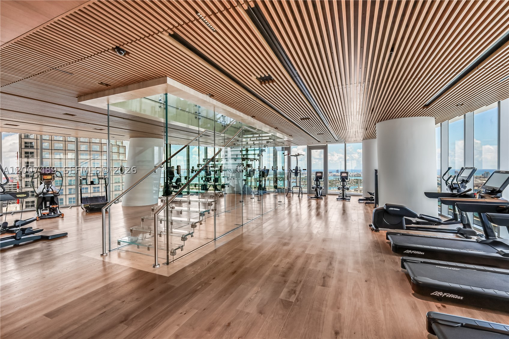 image Aston Martin Residences93