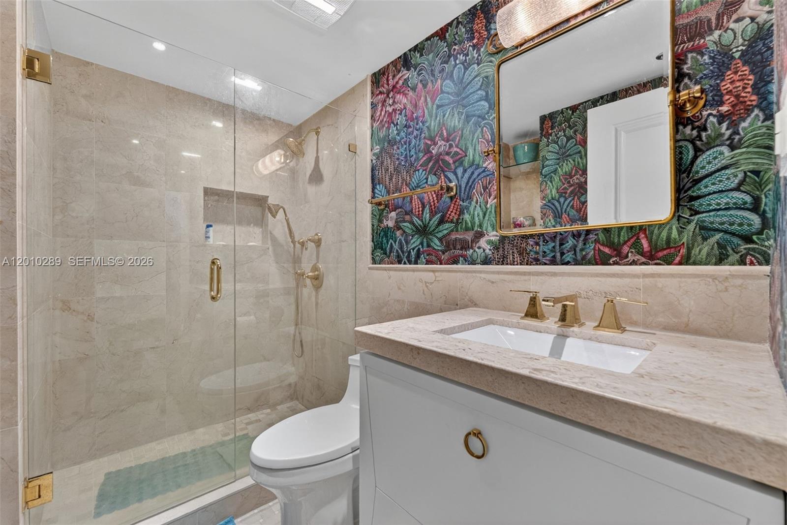 5225 Collins Ave #1519 Miami Beach, FL 33140
