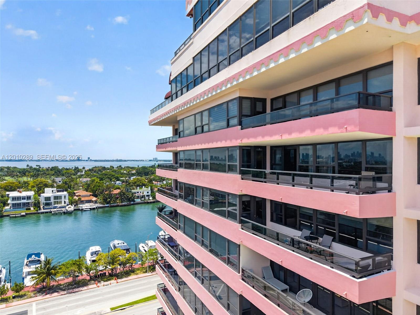5225 Collins Ave #1519 Miami Beach, FL 33140