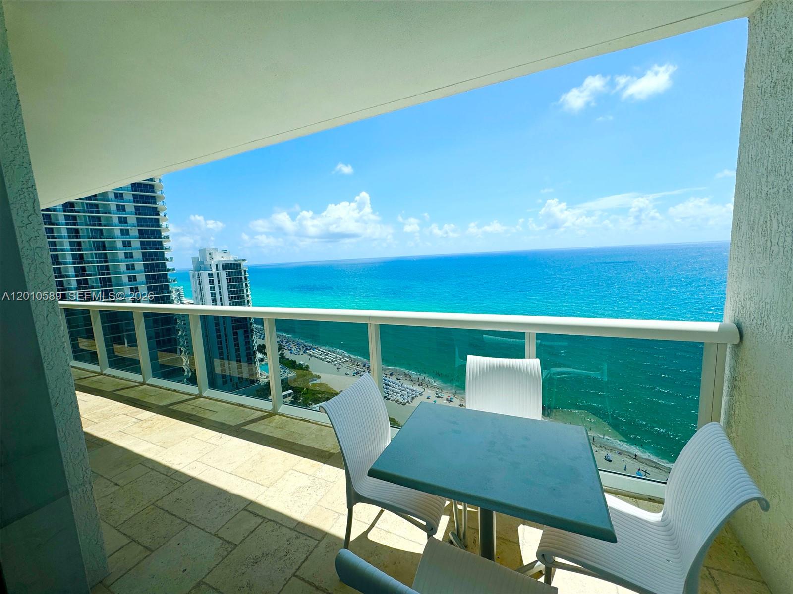 image Beach Club 315