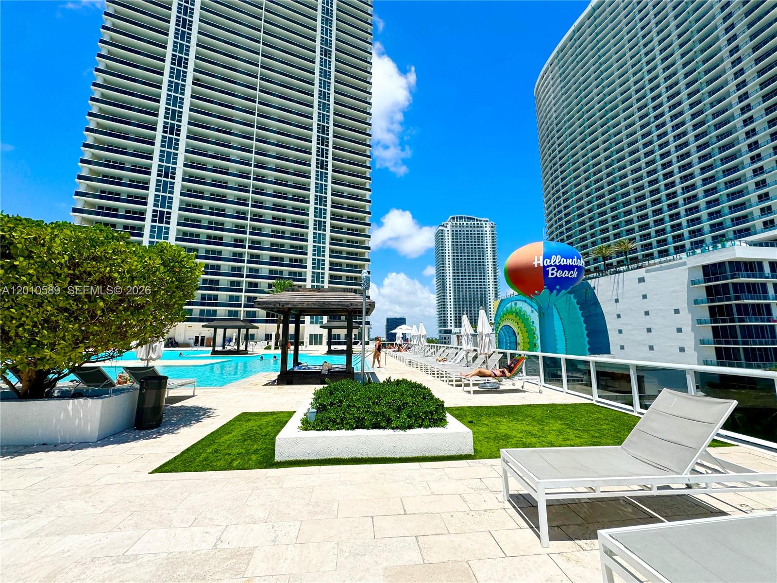 image Beach Club 344