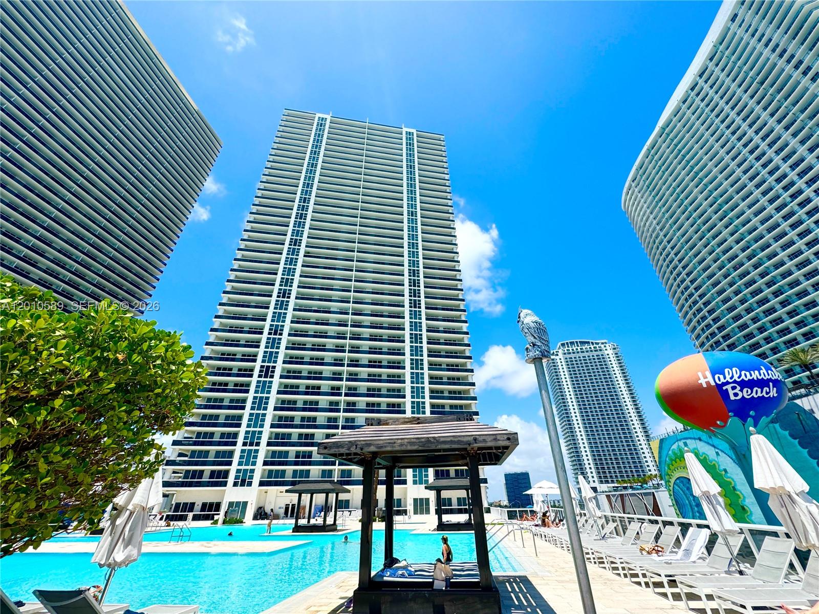 image Beach Club 345