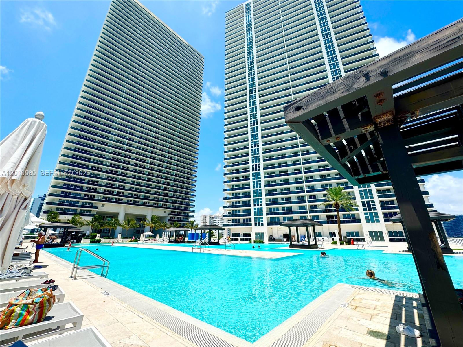 image Beach Club 346