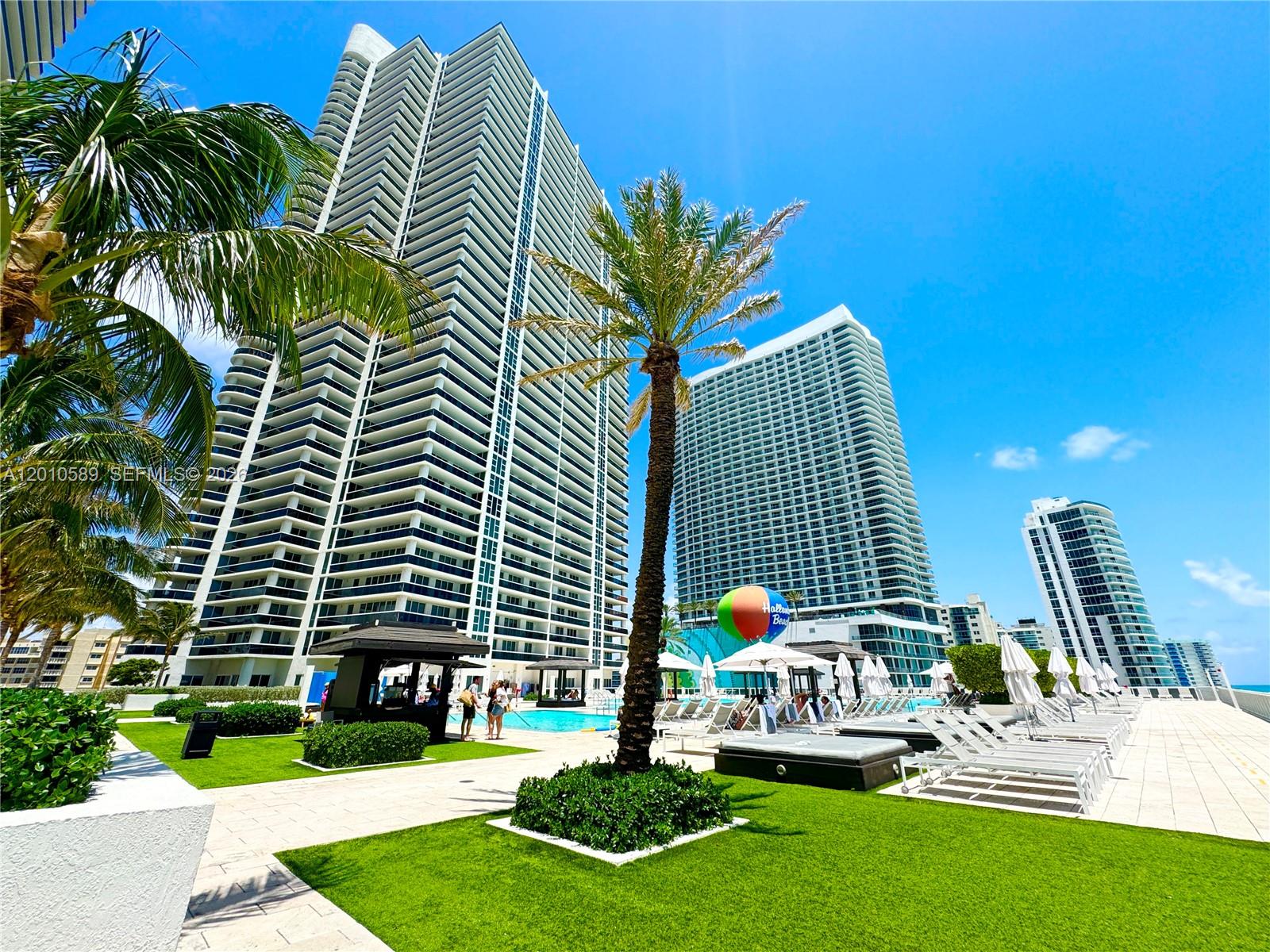 image Beach Club 347