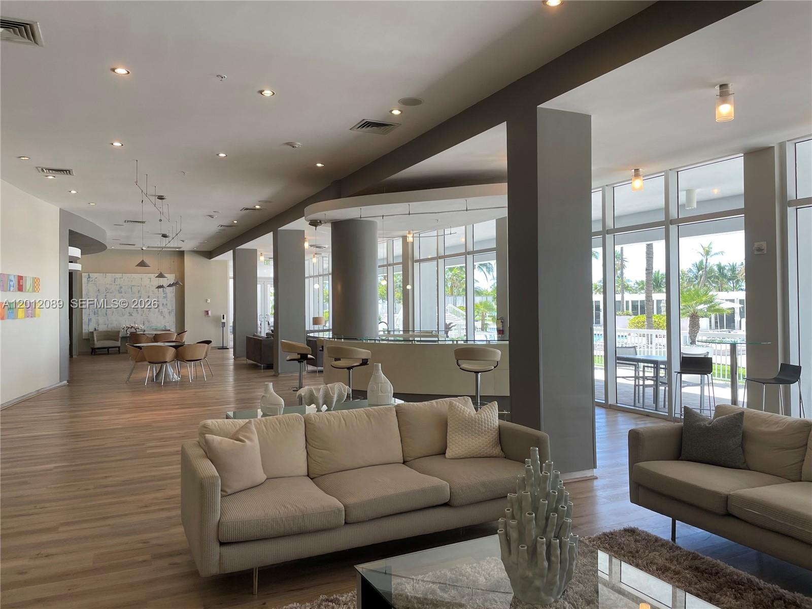 image Harbour House9