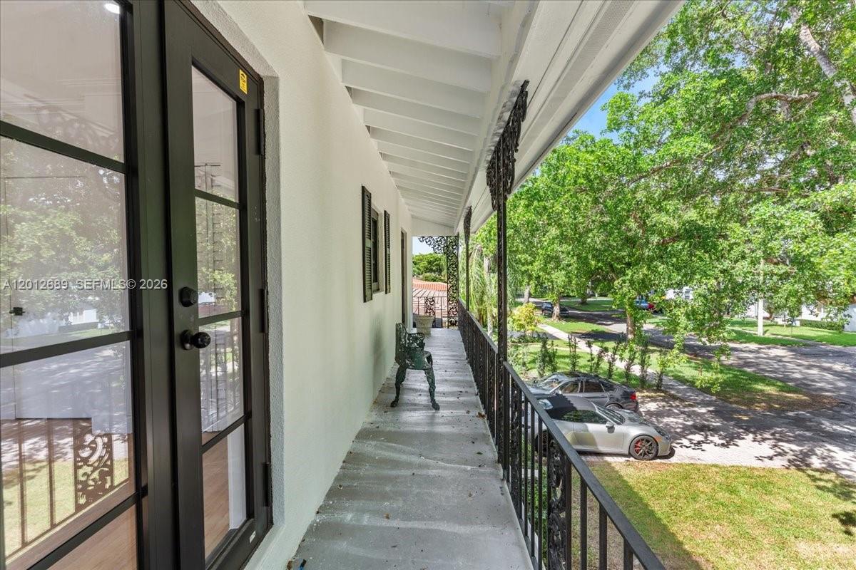 1426 Robbia Ave Coral Gables, FL 33146