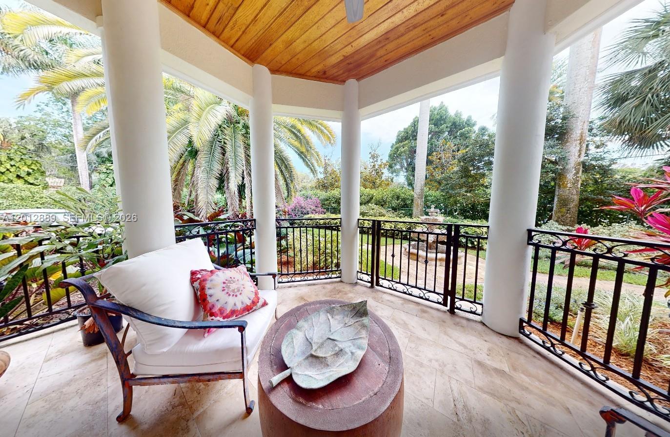 6801 SW 94th St Pinecrest, FL 33156