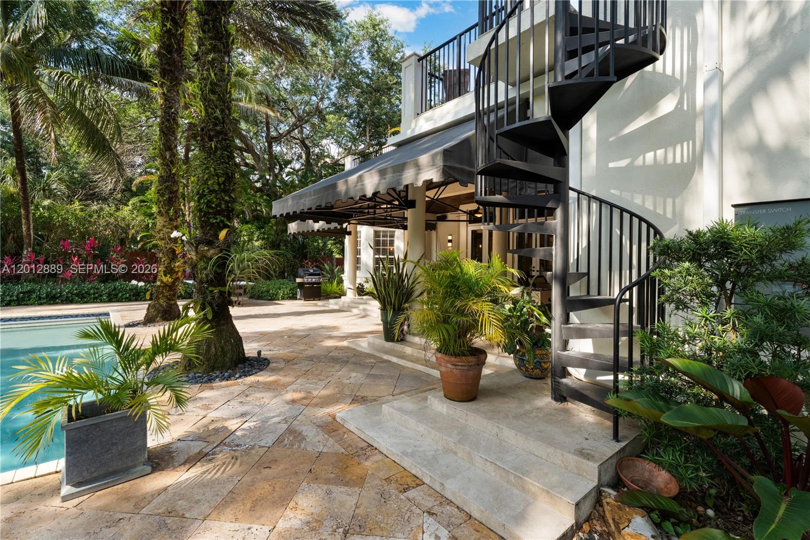 6801 SW 94th St Pinecrest, FL 33156
