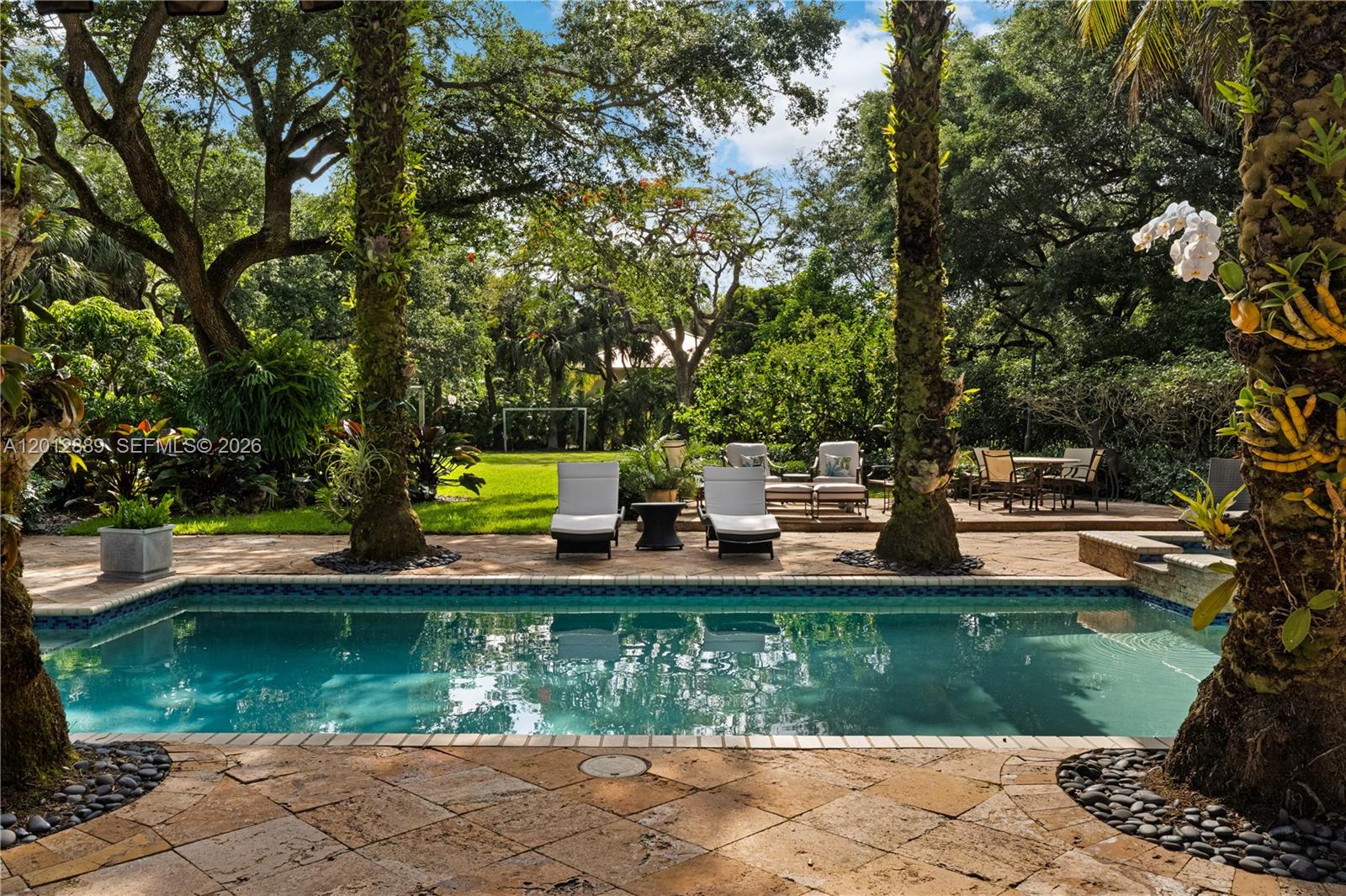 6801 SW 94th St Pinecrest, FL 33156