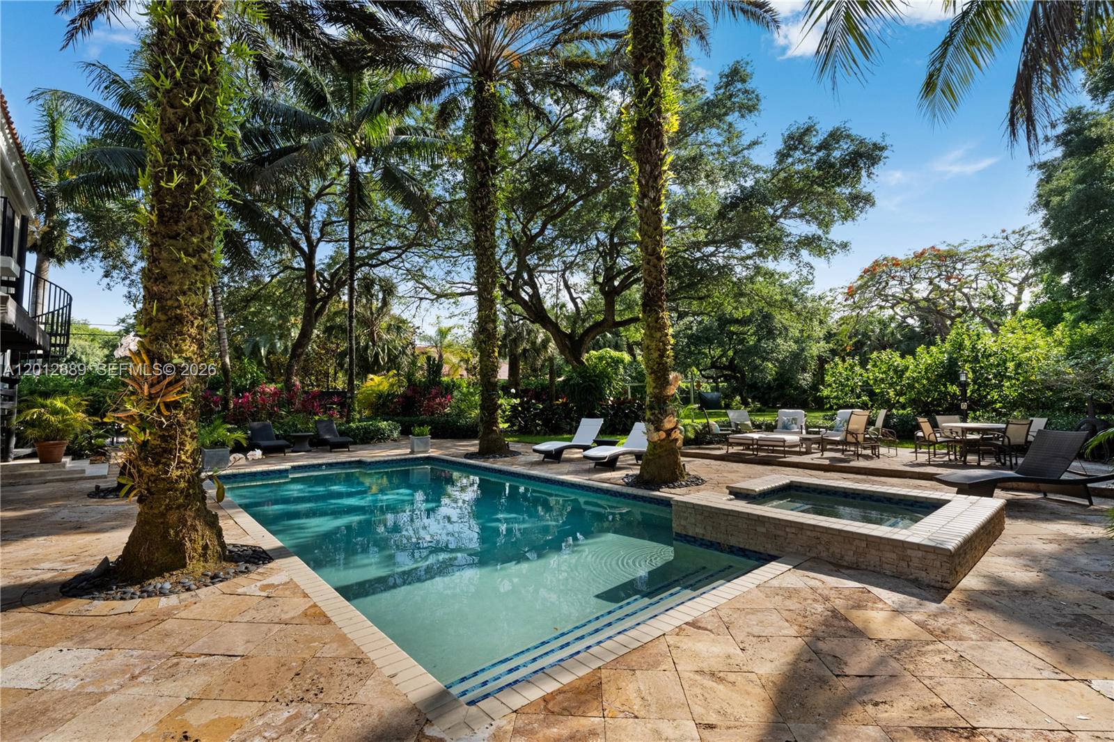 6801 SW 94th St Pinecrest, FL 33156