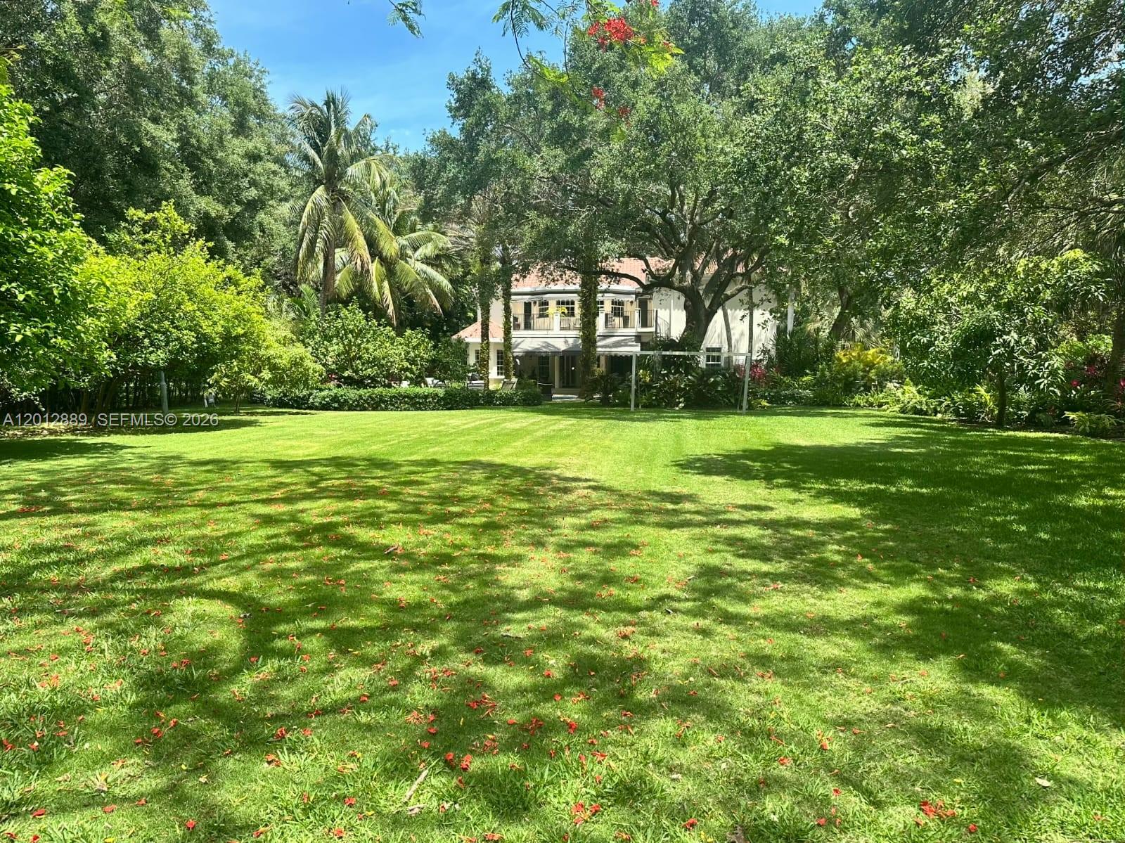 6801 SW 94th St Pinecrest, FL 33156