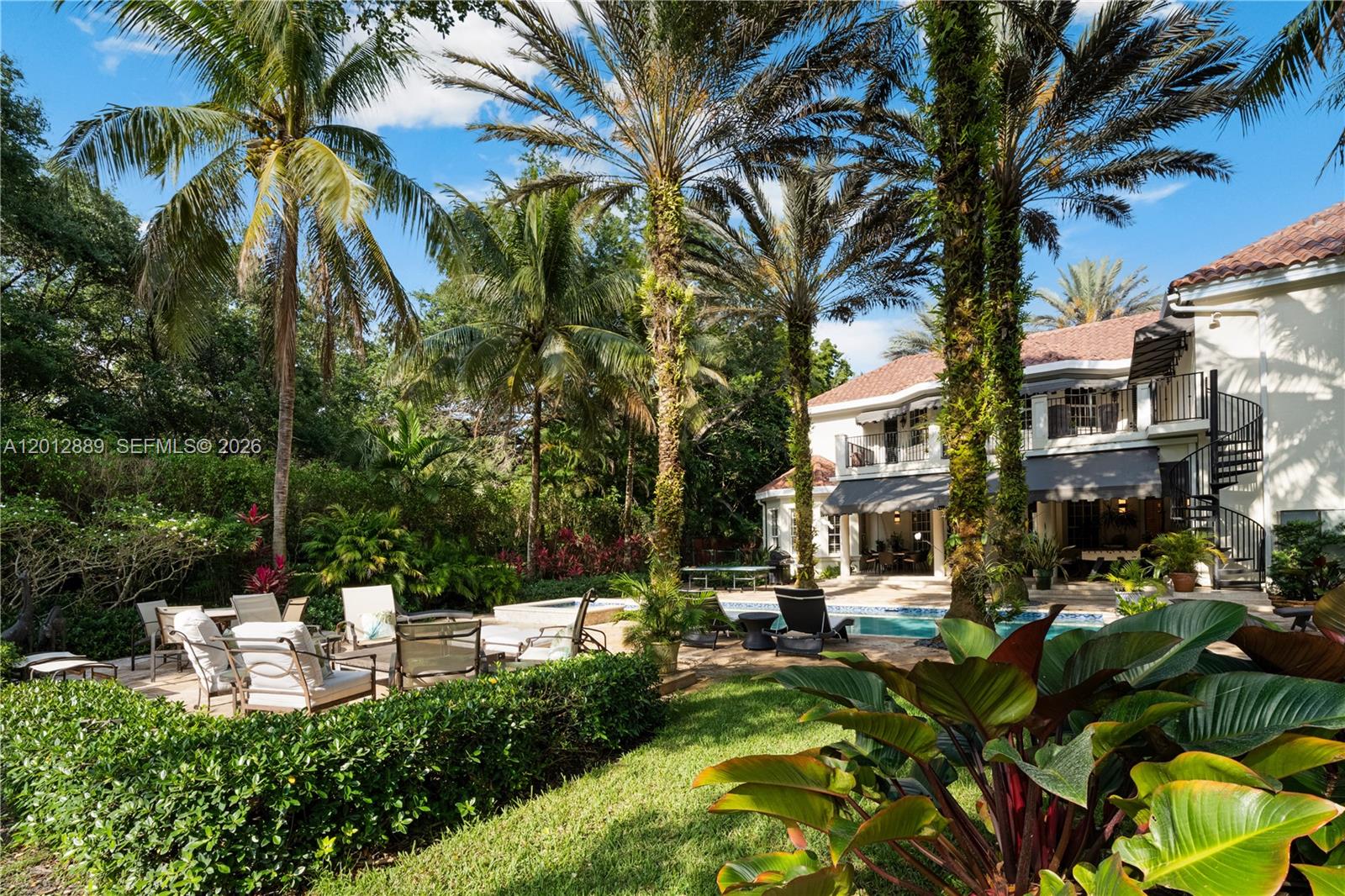 6801 SW 94th St Pinecrest, FL 33156