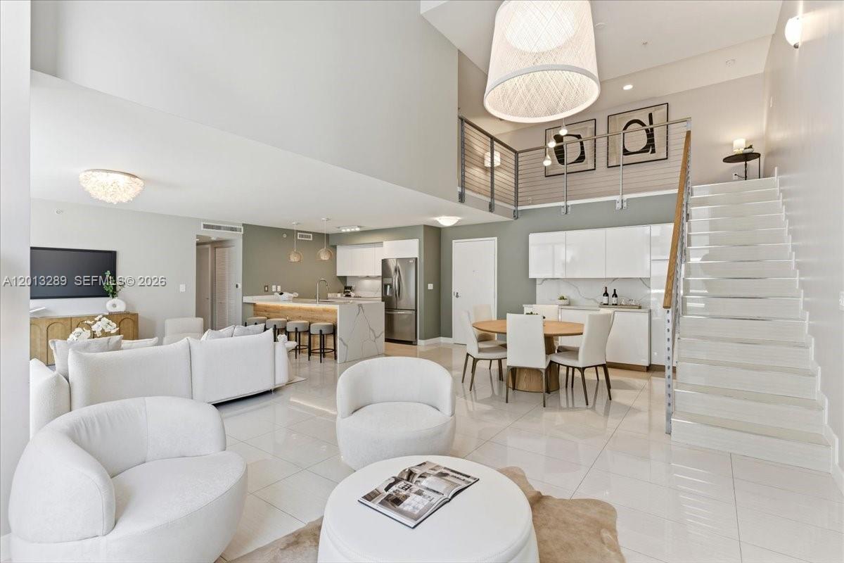 1111 SW 1st Ave #721-N Miami, FL 33130