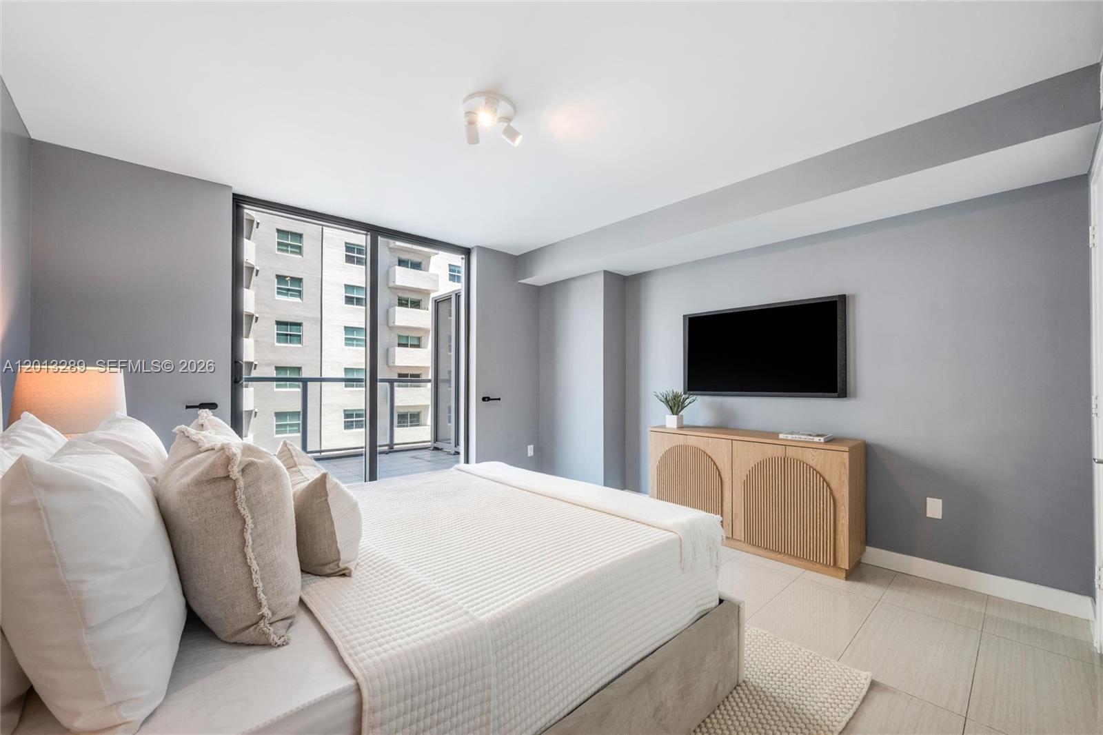 1111 SW 1st Ave #721-N Miami, FL 33130