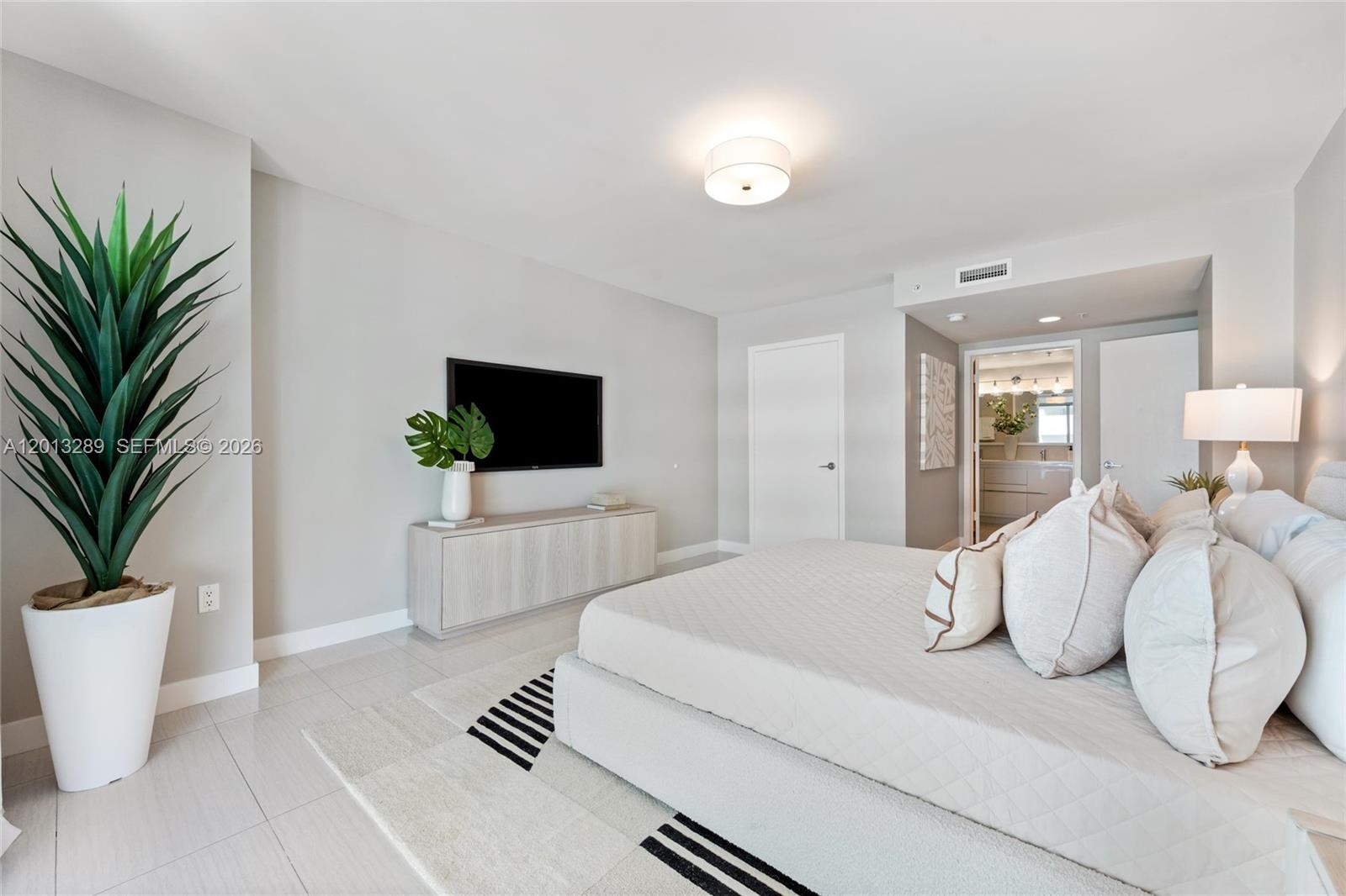 1111 SW 1st Ave #721-N Miami, FL 33130