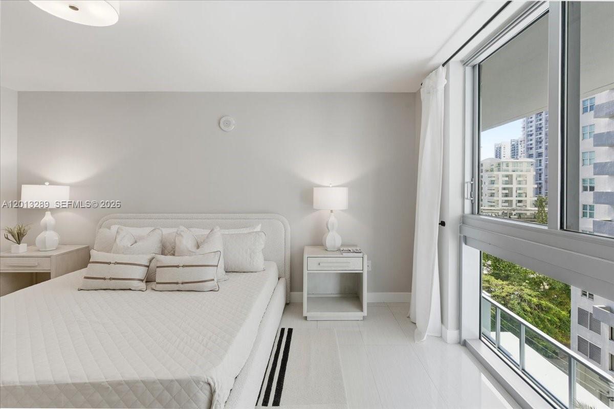 1111 SW 1st Ave #721-N Miami, FL 33130