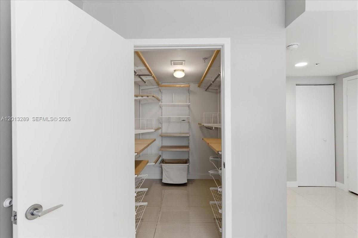 1111 SW 1st Ave #721-N Miami, FL 33130