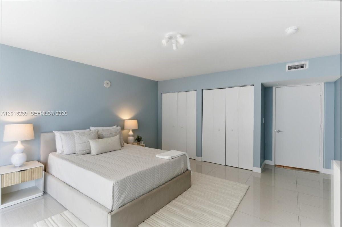 1111 SW 1st Ave #721-N Miami, FL 33130