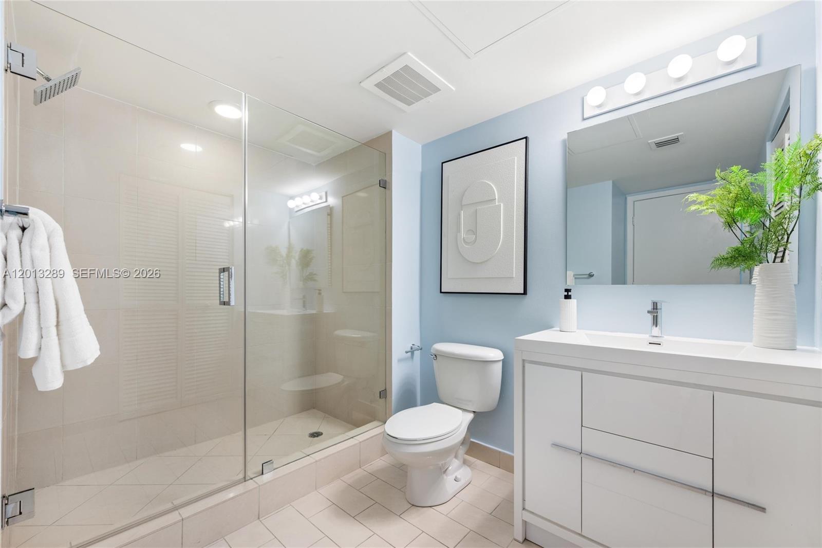 1111 SW 1st Ave #721-N Miami, FL 33130
