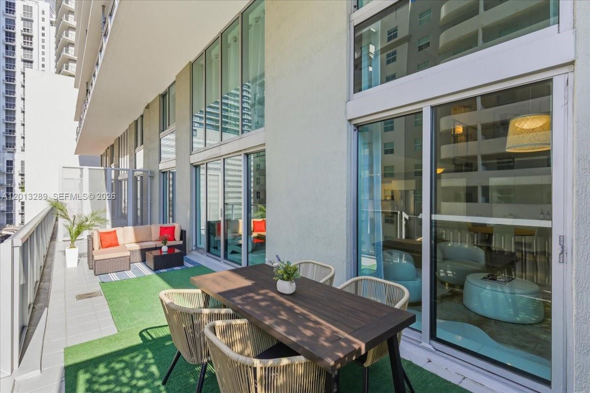 1111 SW 1st Ave #721-N Miami, FL 33130