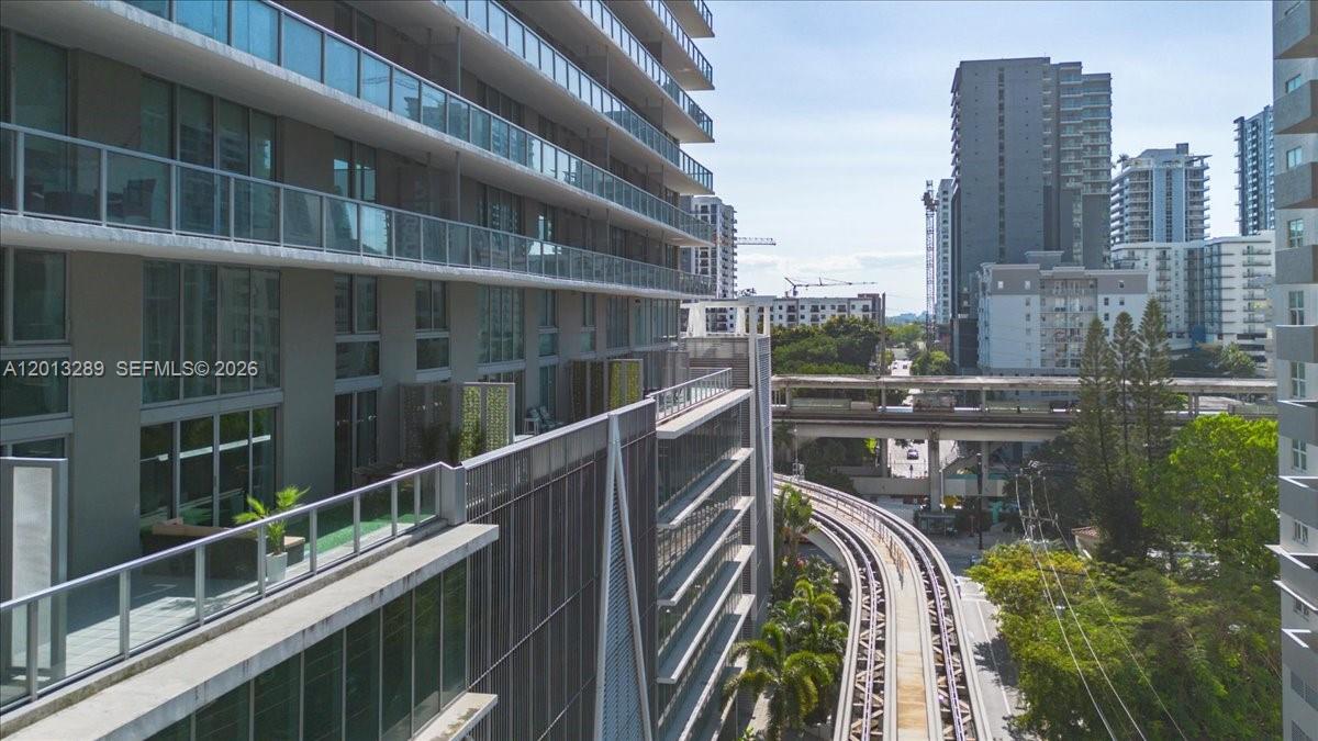 1111 SW 1st Ave #721-N Miami, FL 33130