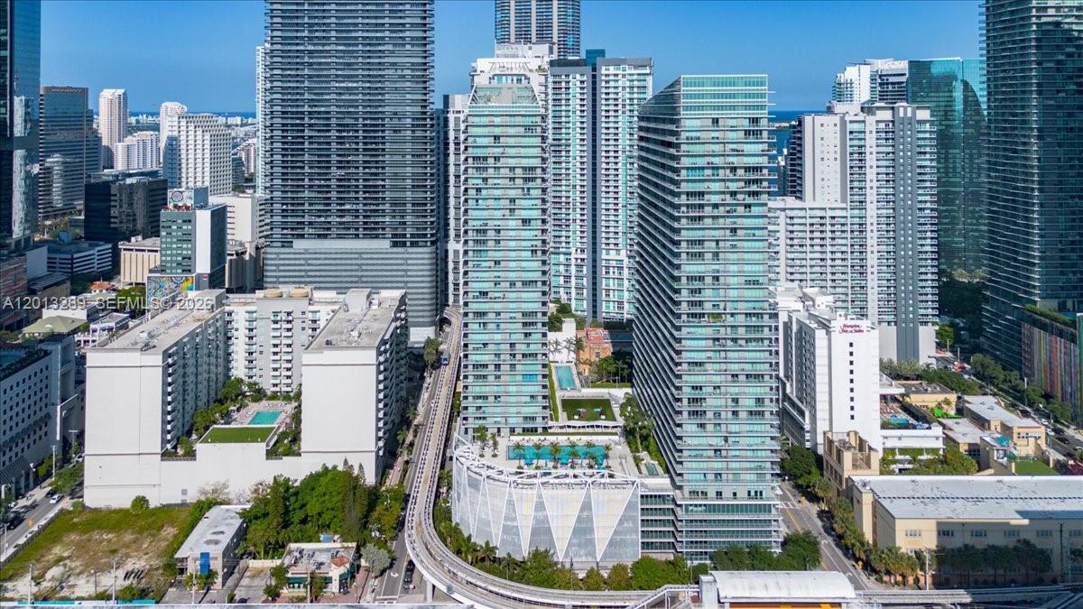 1111 SW 1st Ave #721-N Miami, FL 33130