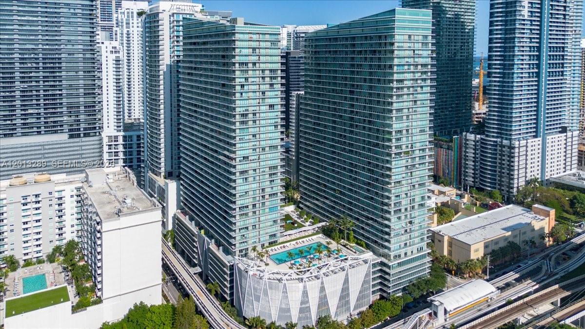 1111 SW 1st Ave #721-N Miami, FL 33130