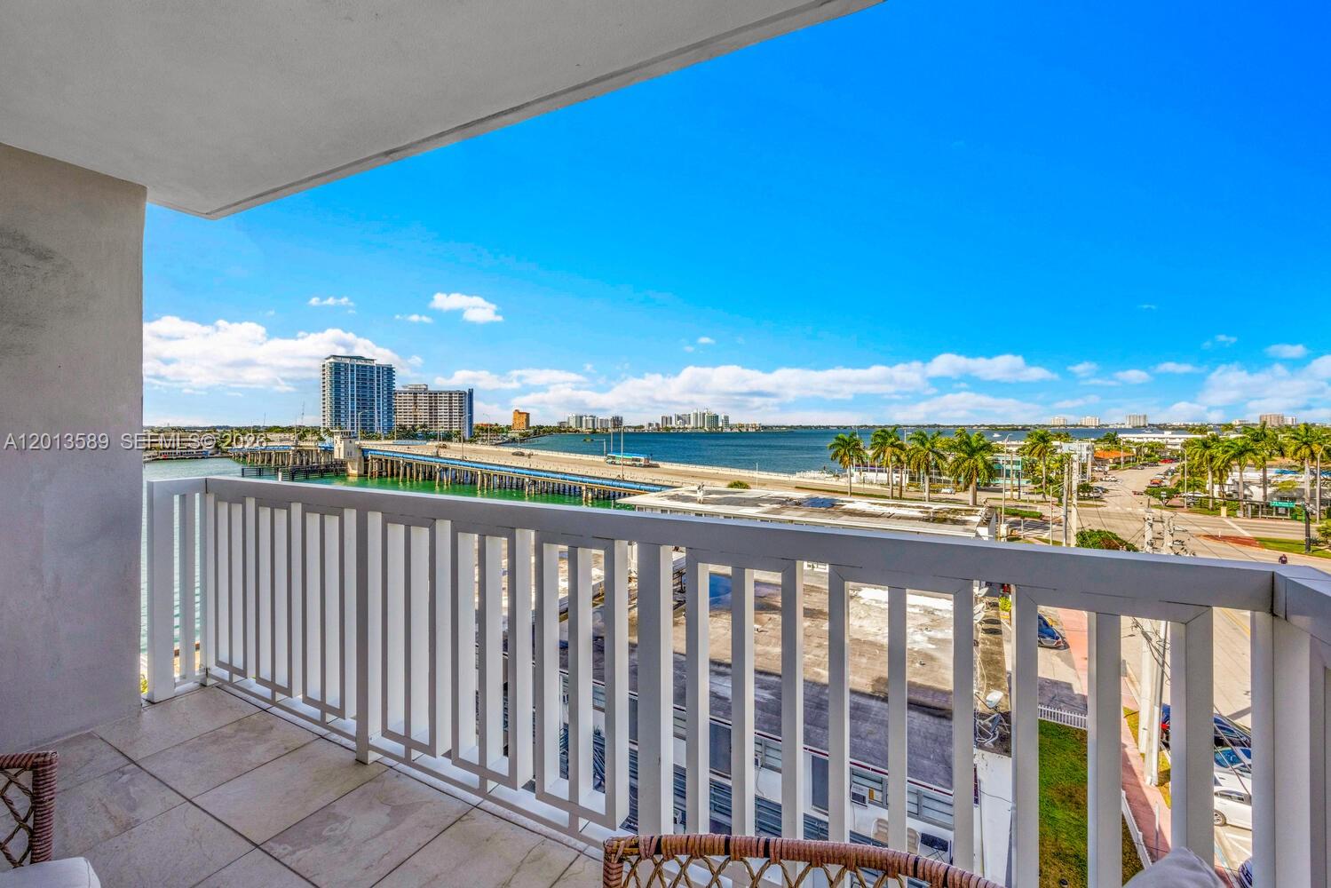 2016 Bay Dr #604