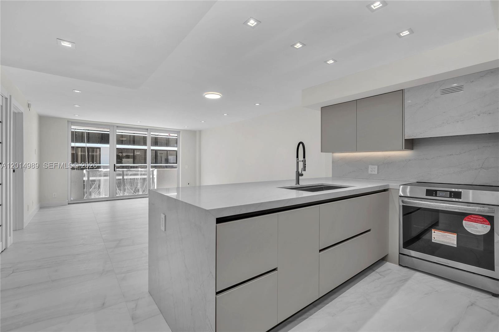 9499 Collins Ave #1009 Surfside, FL 33154