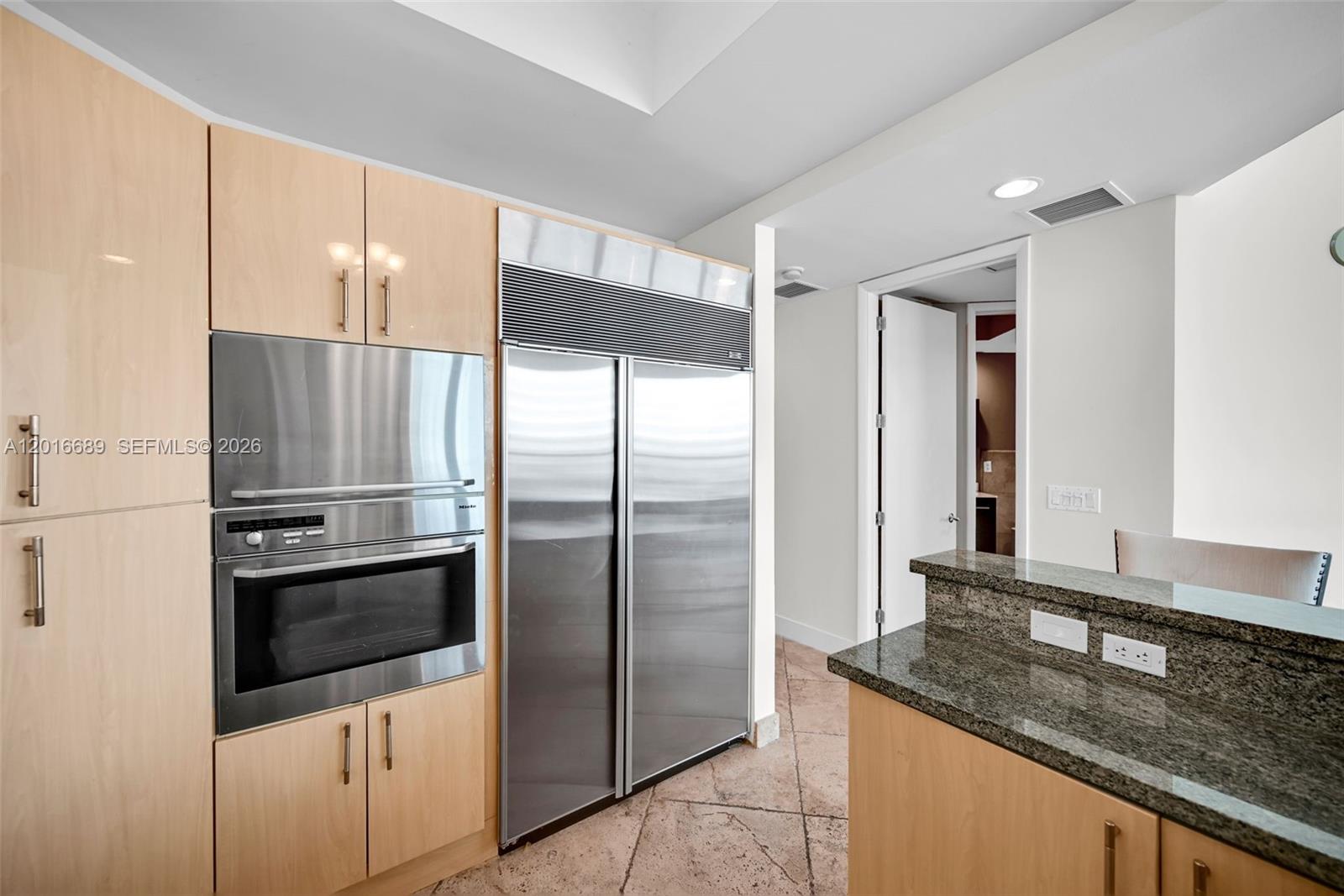 100 S Pointe Dr #801 Miami Beach, FL 33139