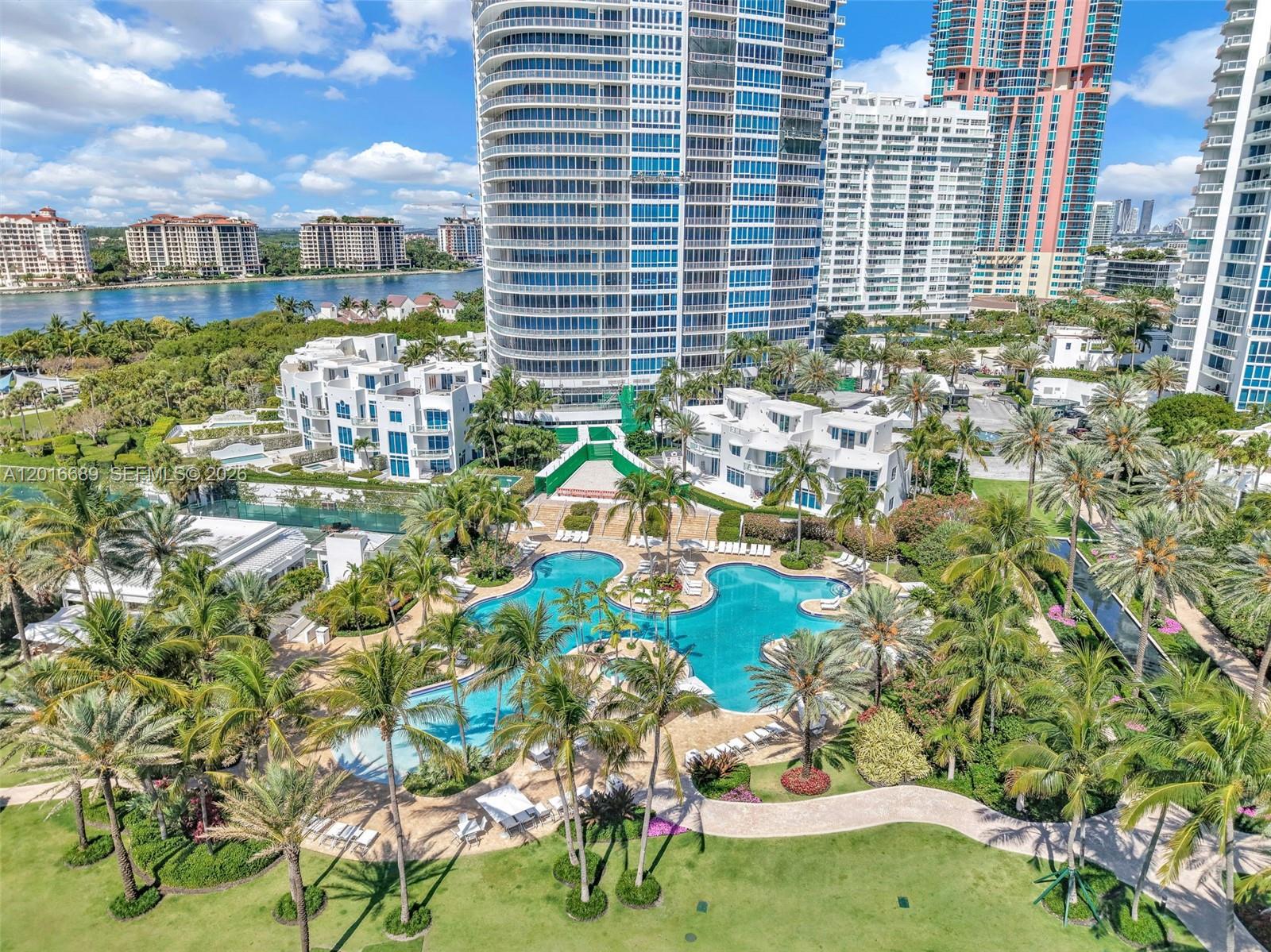 100 S Pointe Dr #801 Miami Beach, FL 33139