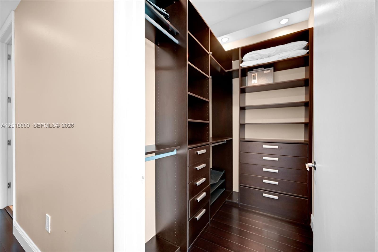 100 S Pointe Dr #801 Miami Beach, FL 33139