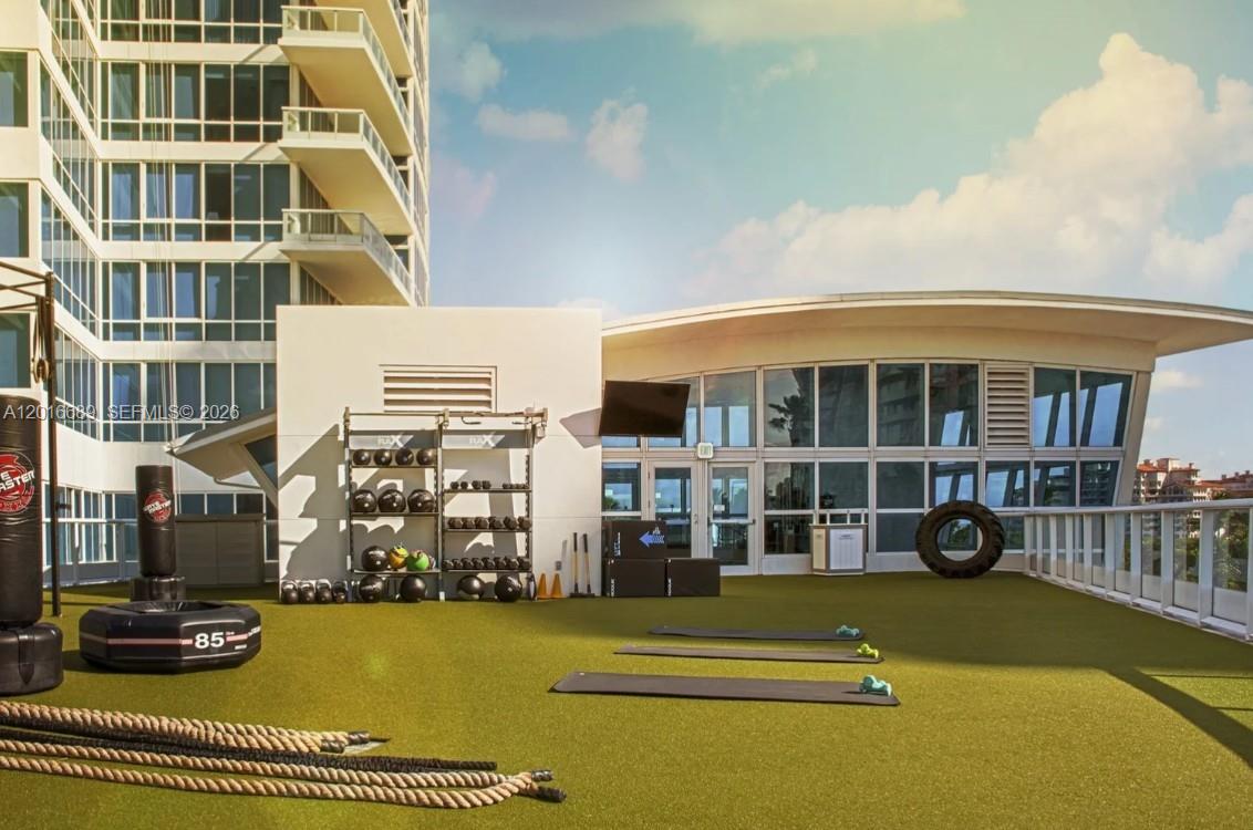 100 S Pointe Dr #801 Miami Beach, FL 33139